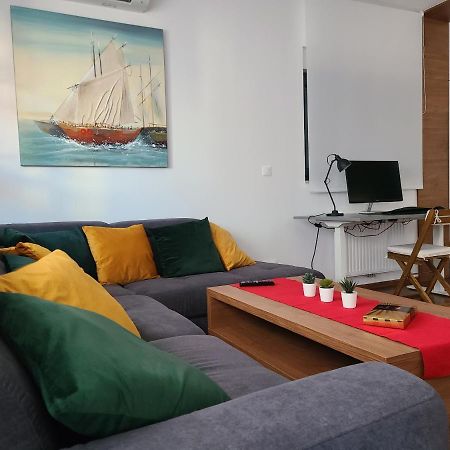 Modern 4-Star Luxury Apt - Wfh Ready, Free Parking Zagreb Eksteriør bilde