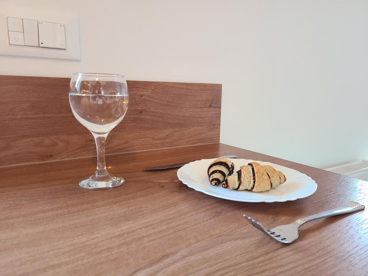 Modern 4-Star Luxury Apt - Wfh Ready, Free Parking Zagreb Eksteriør bilde
